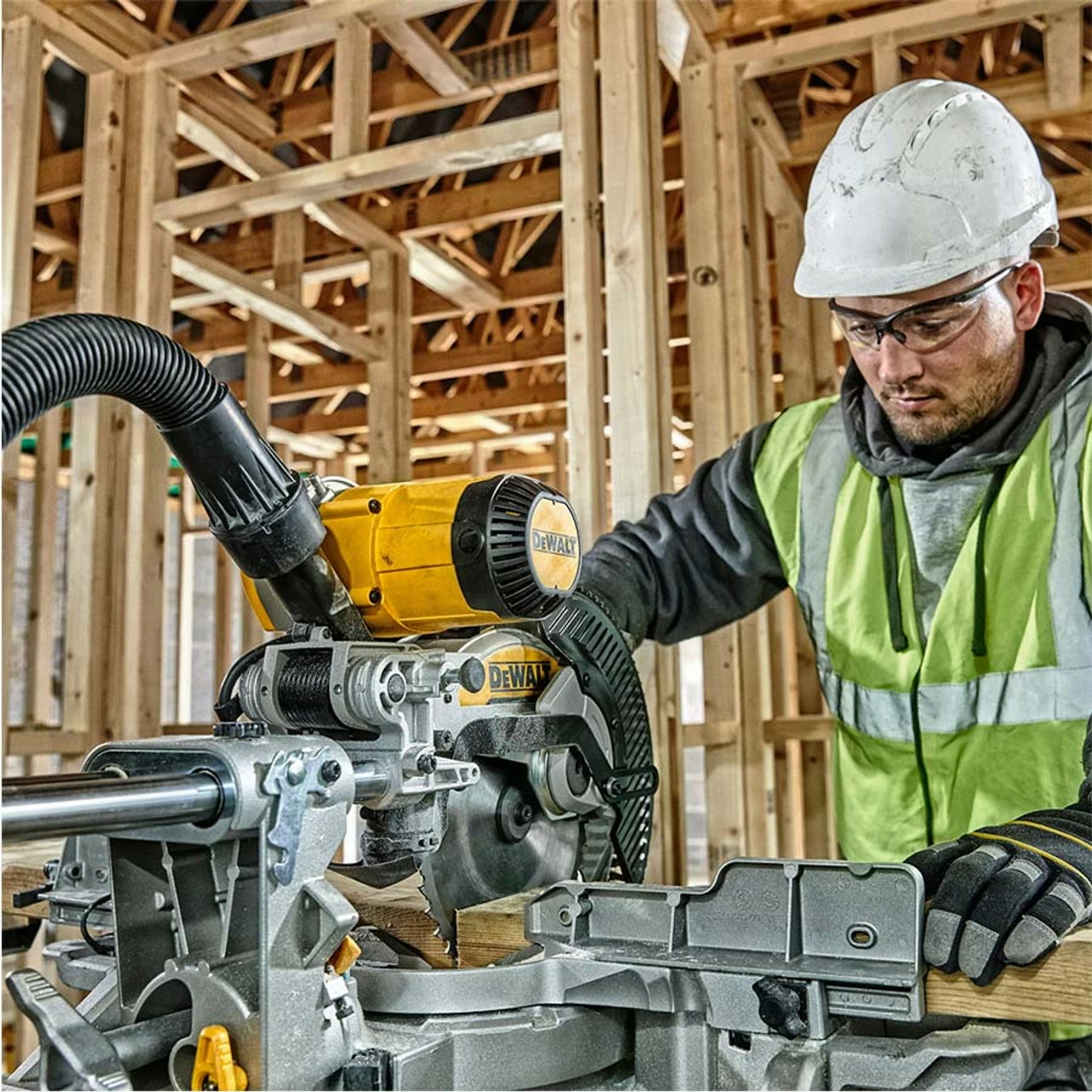 DeWalt DWS727L-LX 250mm XPS Double Bevel Slide Mitre Saw 110V - Image 5