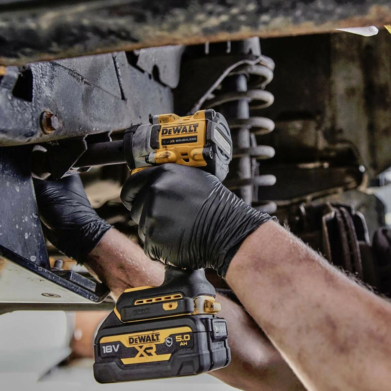 DeWalt DCF921NT 18V XR 1/2" Brushless Impact Wrench In A TSTAK Case (Body Only) - Image 5