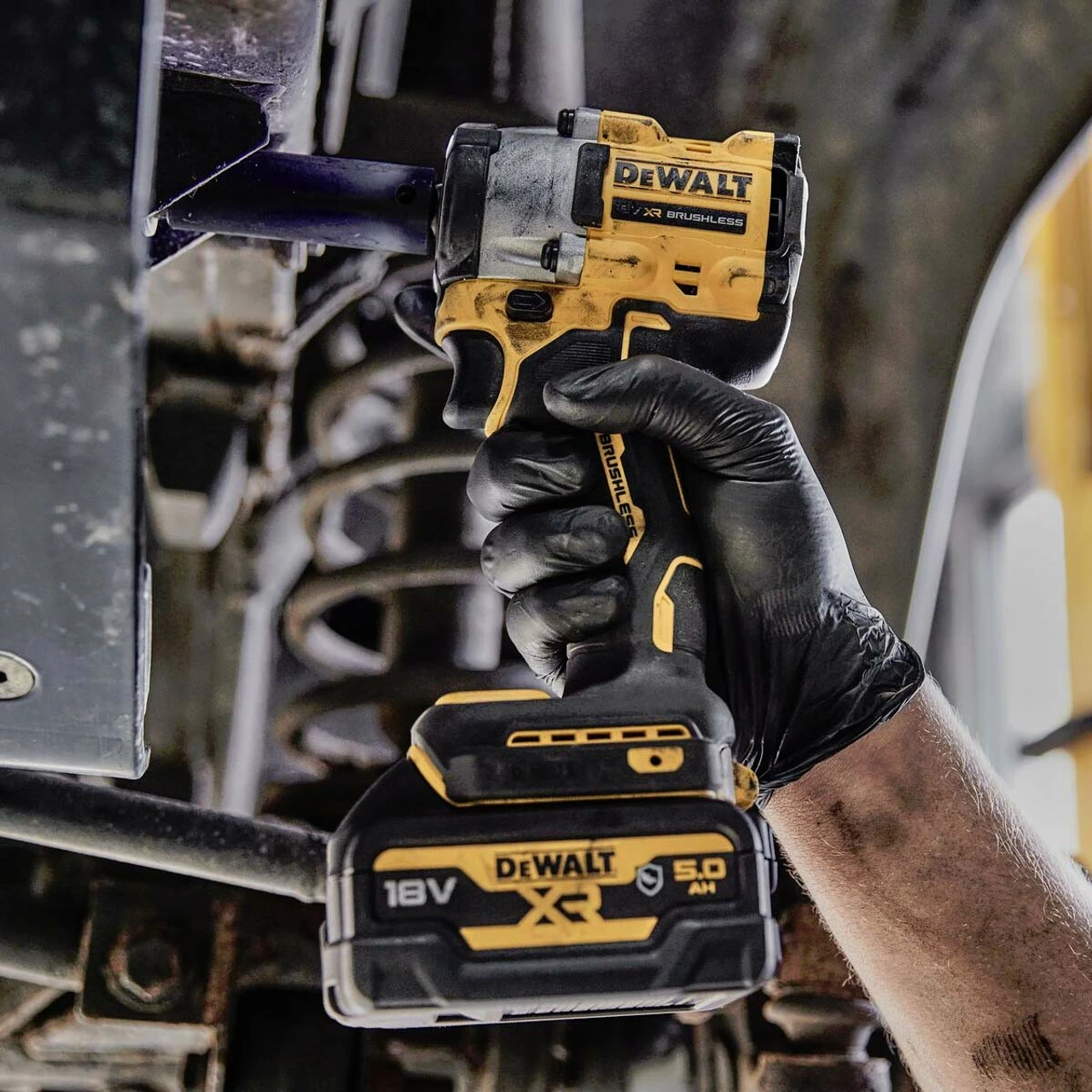 DeWalt DCF921NT 18V XR 1/2" Brushless Impact Wrench In A TSTAK Case (Body Only) - Image 9