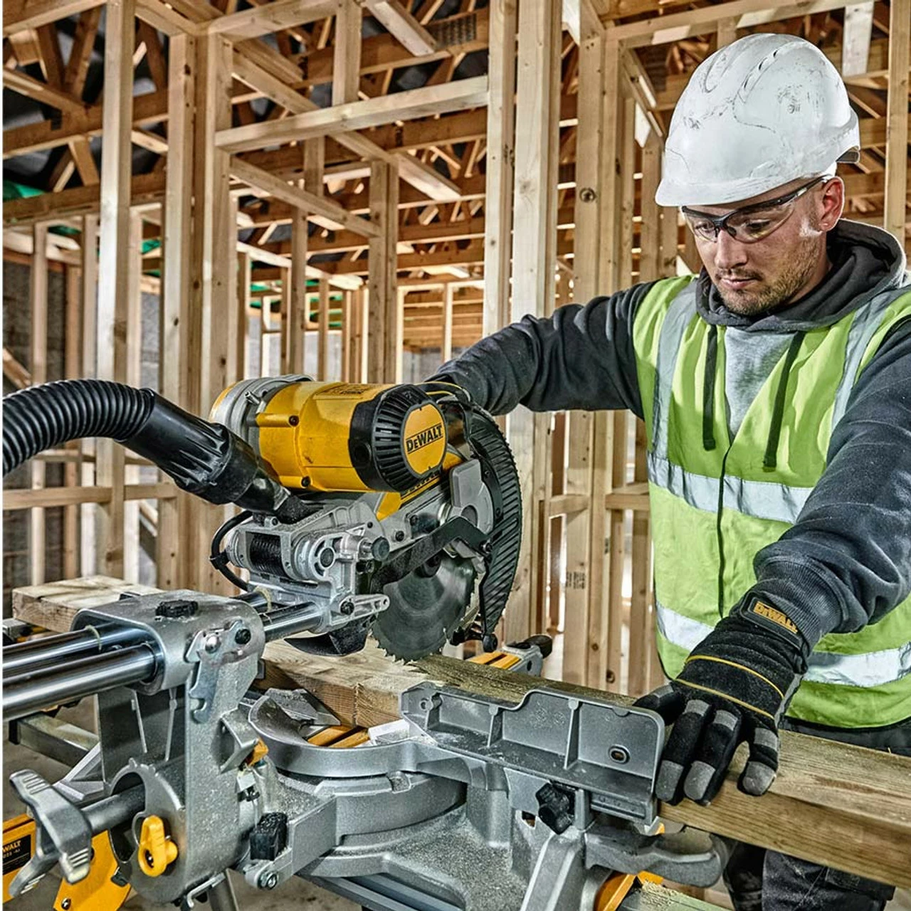 DeWalt DWS727L-LX 250mm XPS Double Bevel Slide Mitre Saw 110V - Image 6