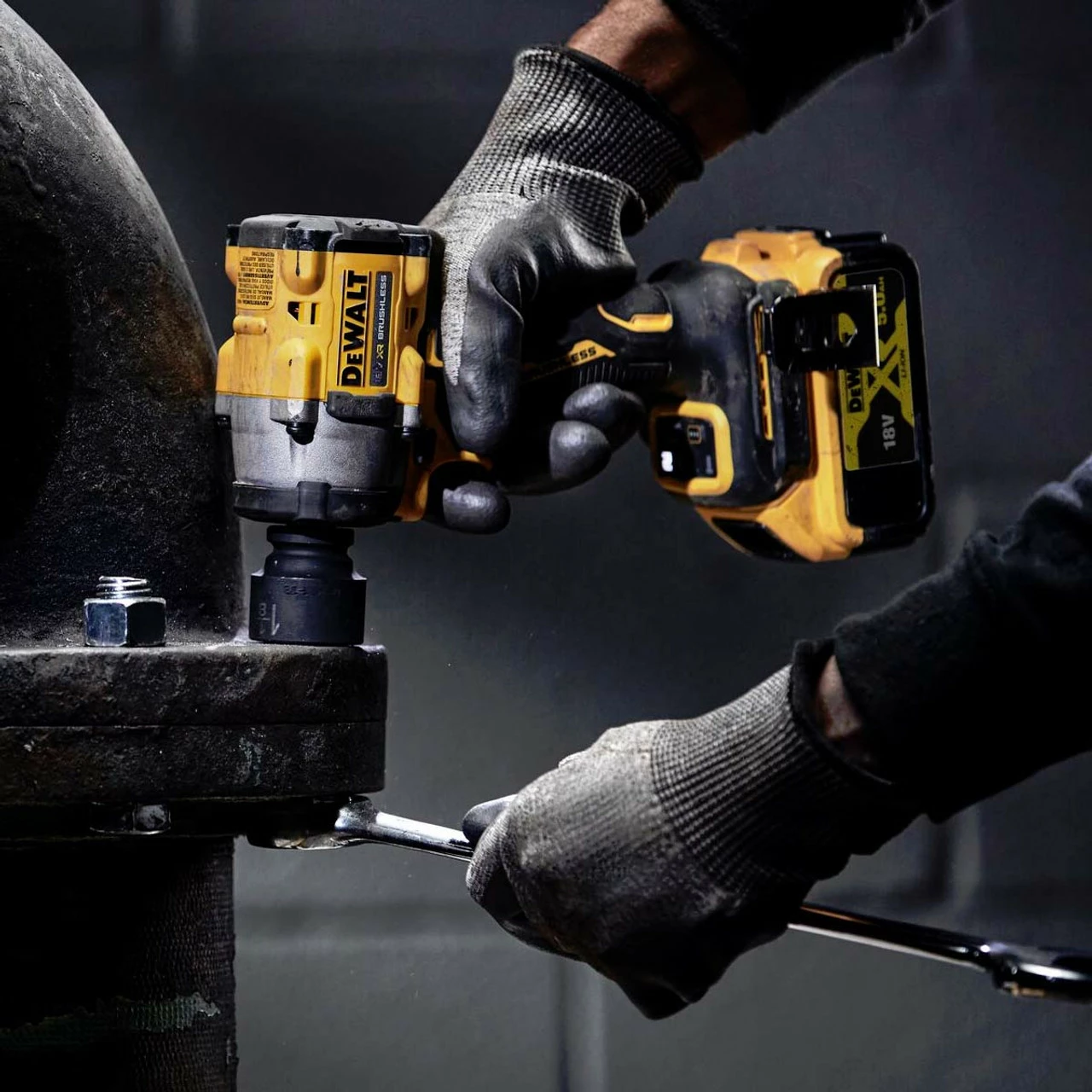 DeWalt DCF921NT 18V XR 1/2" Brushless Impact Wrench In A TSTAK Case (Body Only) - Image 7