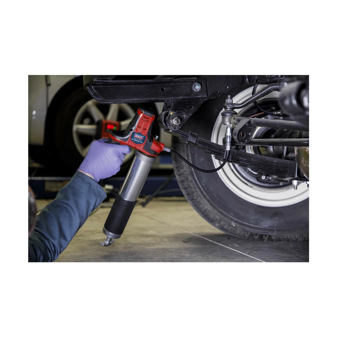 Sealey CPG8V 8V Cordless Grease Gun With 2.0Ah Battery - Image 3