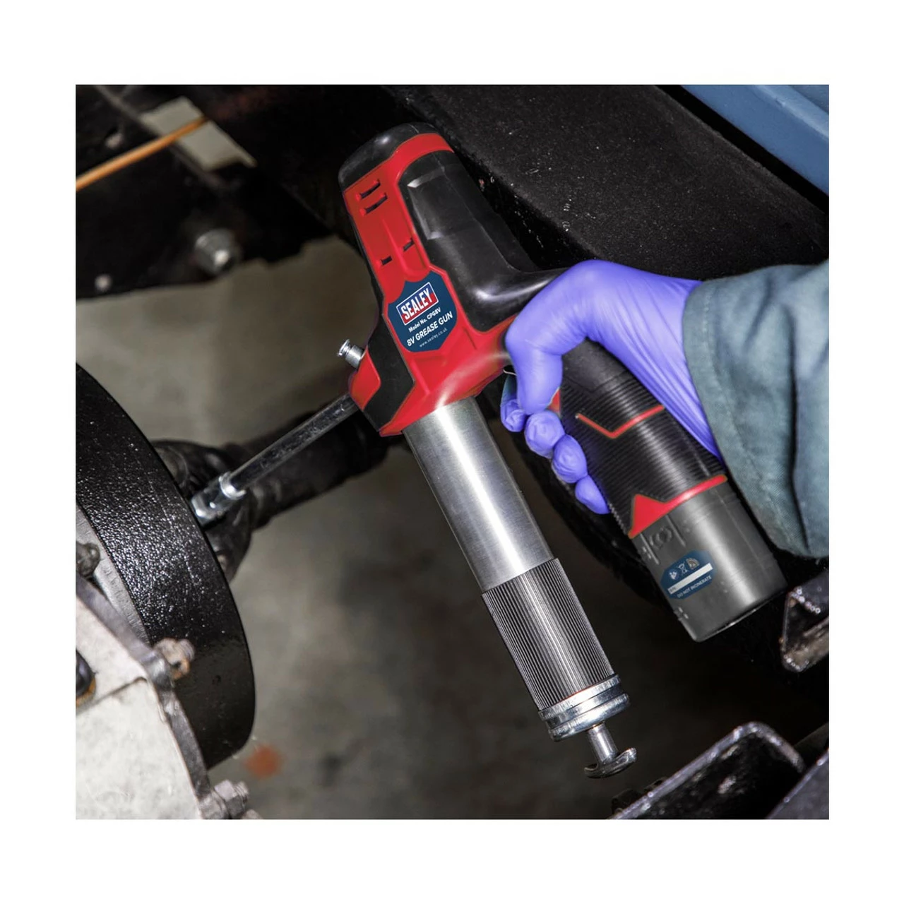 Sealey CPG8V 8V Cordless Grease Gun With 2.0Ah Battery - Image 5