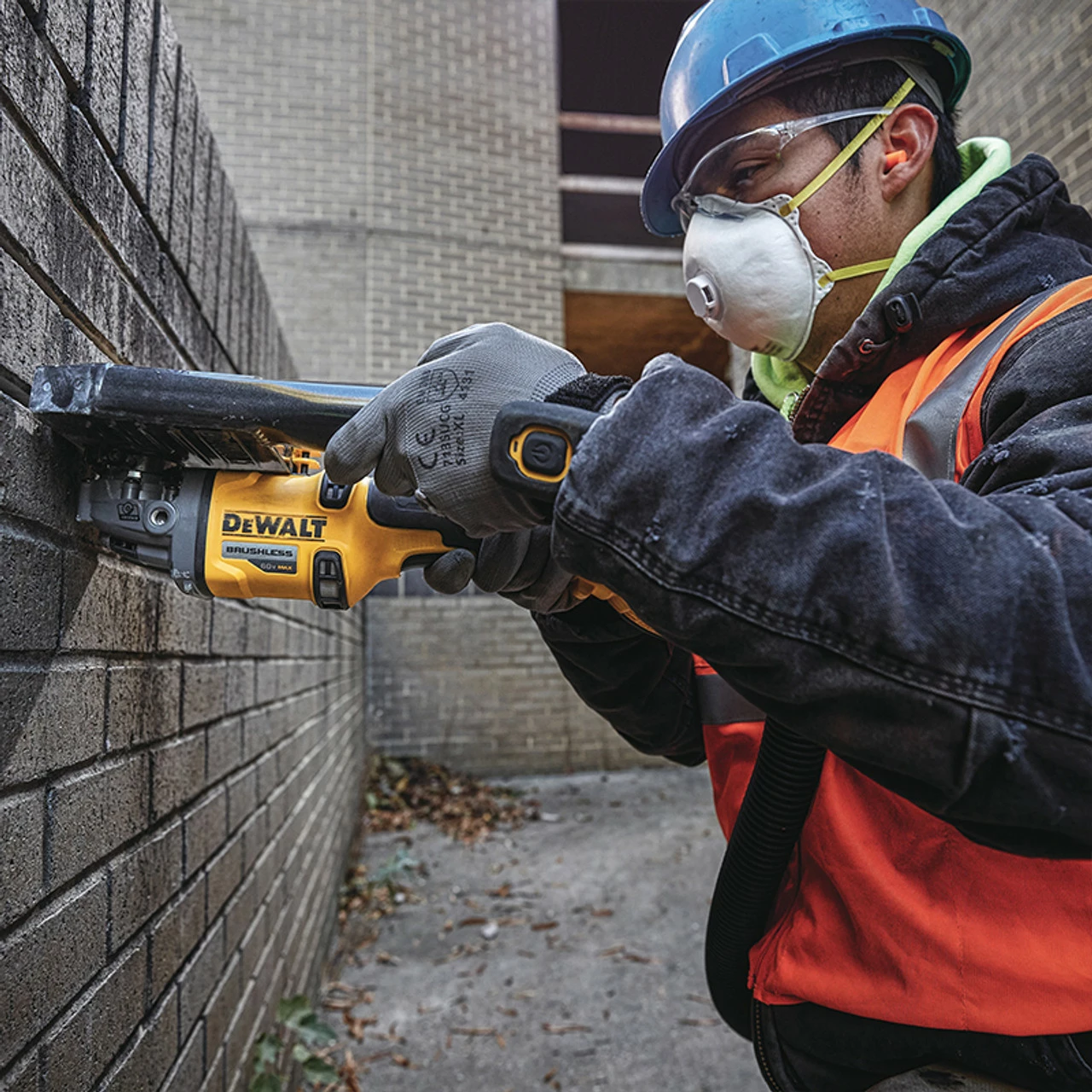 DeWalt DCG418T2 54V XR FlexVolt Brushless 125mm Angle Grinder With 2x 6Ah Batteries - Image 7