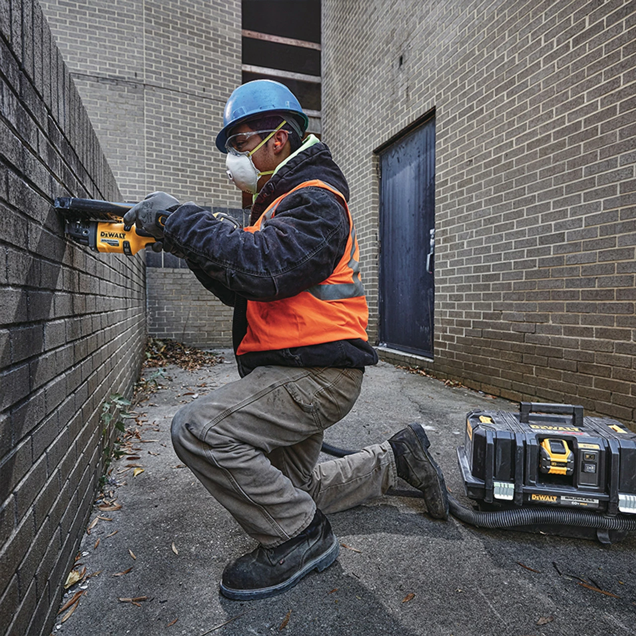 DeWalt DCG418T2 54V XR FlexVolt Brushless 125mm Angle Grinder With 2x 6Ah Batteries - Image 8